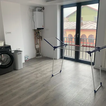 Casa Valmer Piata Victoriei- Private Parking, Parter, Spatios Si Linistit Bucharest