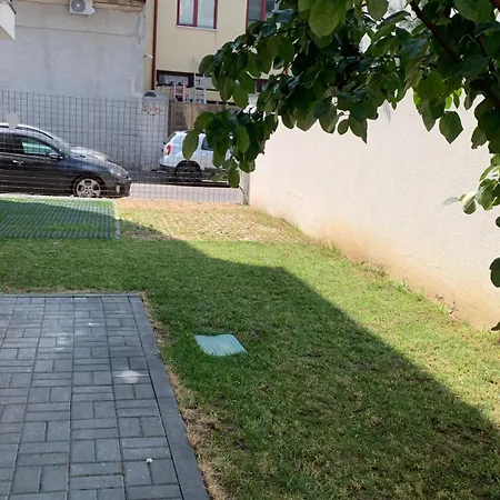 Lejlighed Casa Valmer Piata Victoriei- Private Parking, Parter, Spatios Si Linistit *