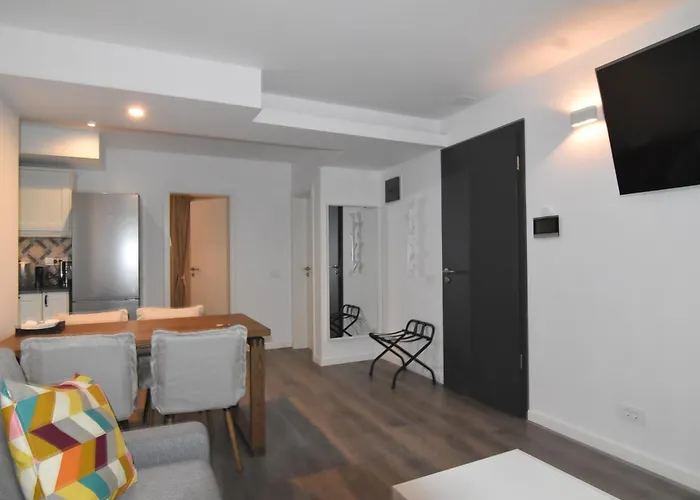Casa Valmer Parter - Private Parking, Spatios Si Linistit Apartment *