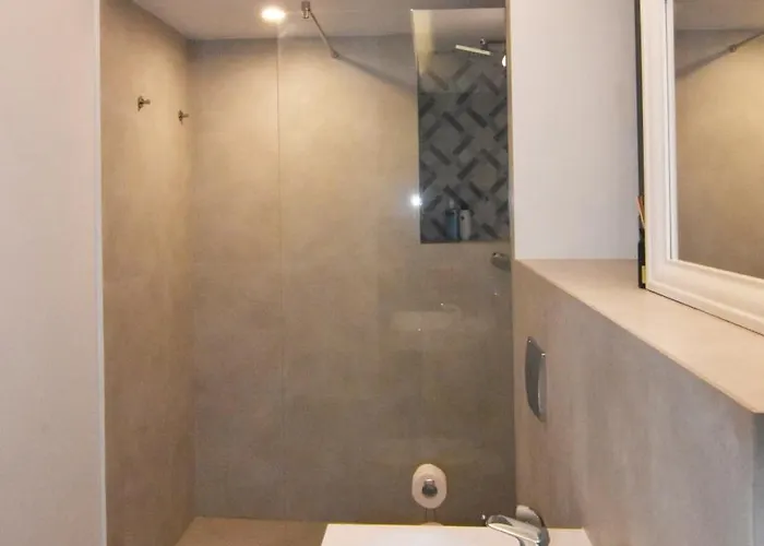 Apartament Casa Valmer A Parter Spațios, Liniște Si Confort